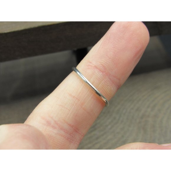 Size 5.25 Sterling Silver Double Swirl Pattern Open Band Ring - Picture 3 of 7